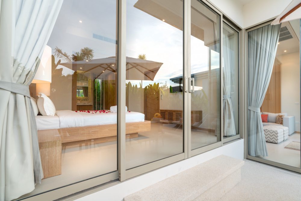Сравниваем VEKA и REHAU — как найти оптимальный профиль?