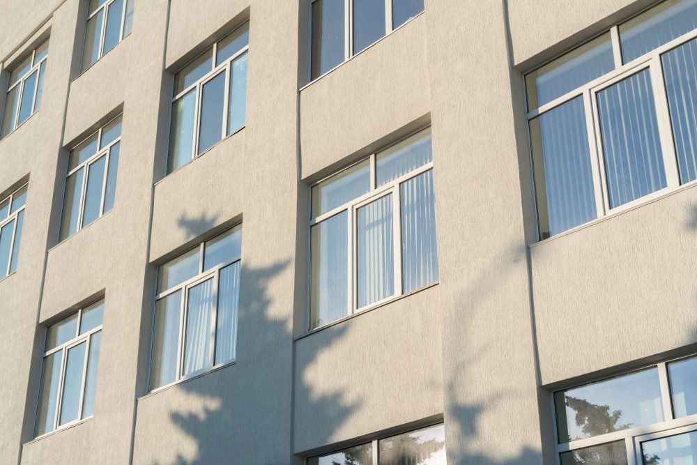 Сравниваем VEKA и REHAU — как найти оптимальный профиль?